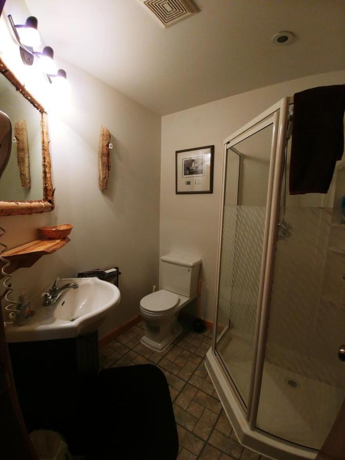 ホテル Bone Creek Wilderness Retreat ブルーリバー エクステリア 写真