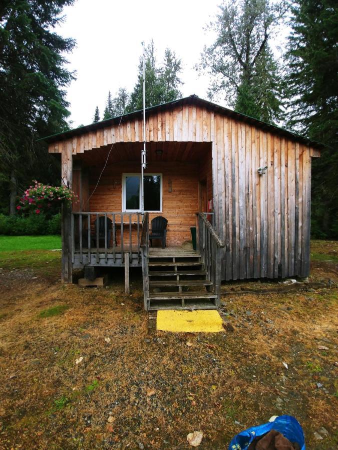 ホテル Bone Creek Wilderness Retreat ブルーリバー エクステリア 写真