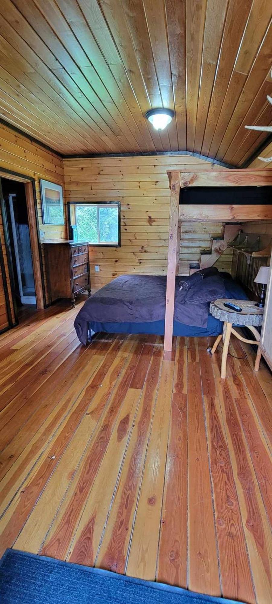 ホテル Bone Creek Wilderness Retreat ブルーリバー エクステリア 写真